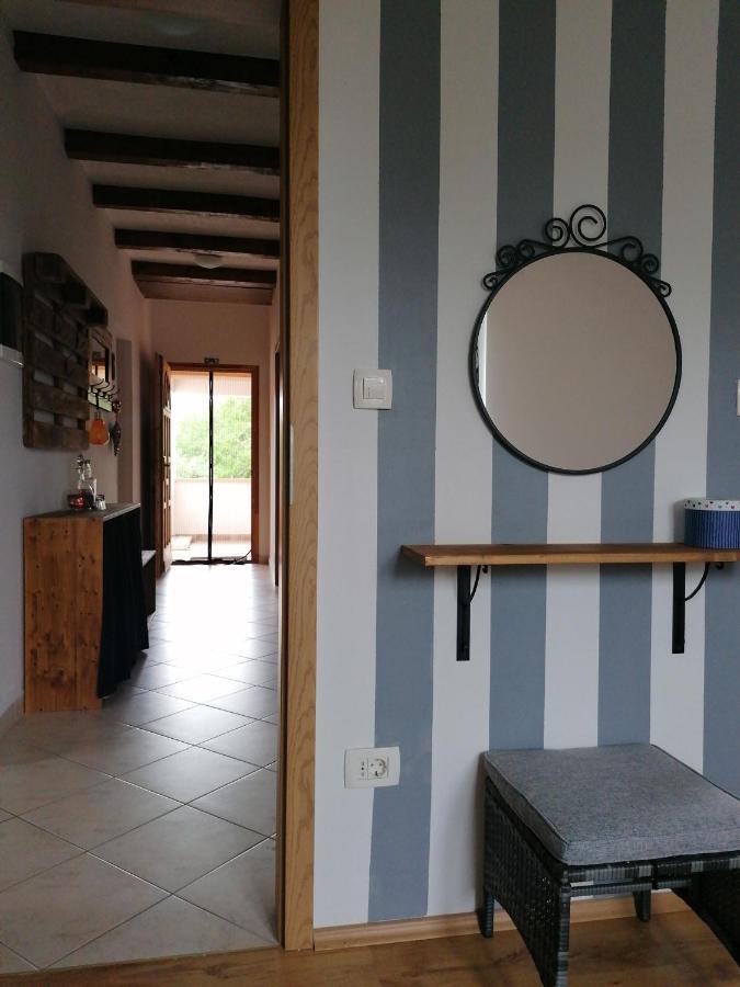 House Mario Near Rovinj Lägenhet Kanfanar Exteriör bild